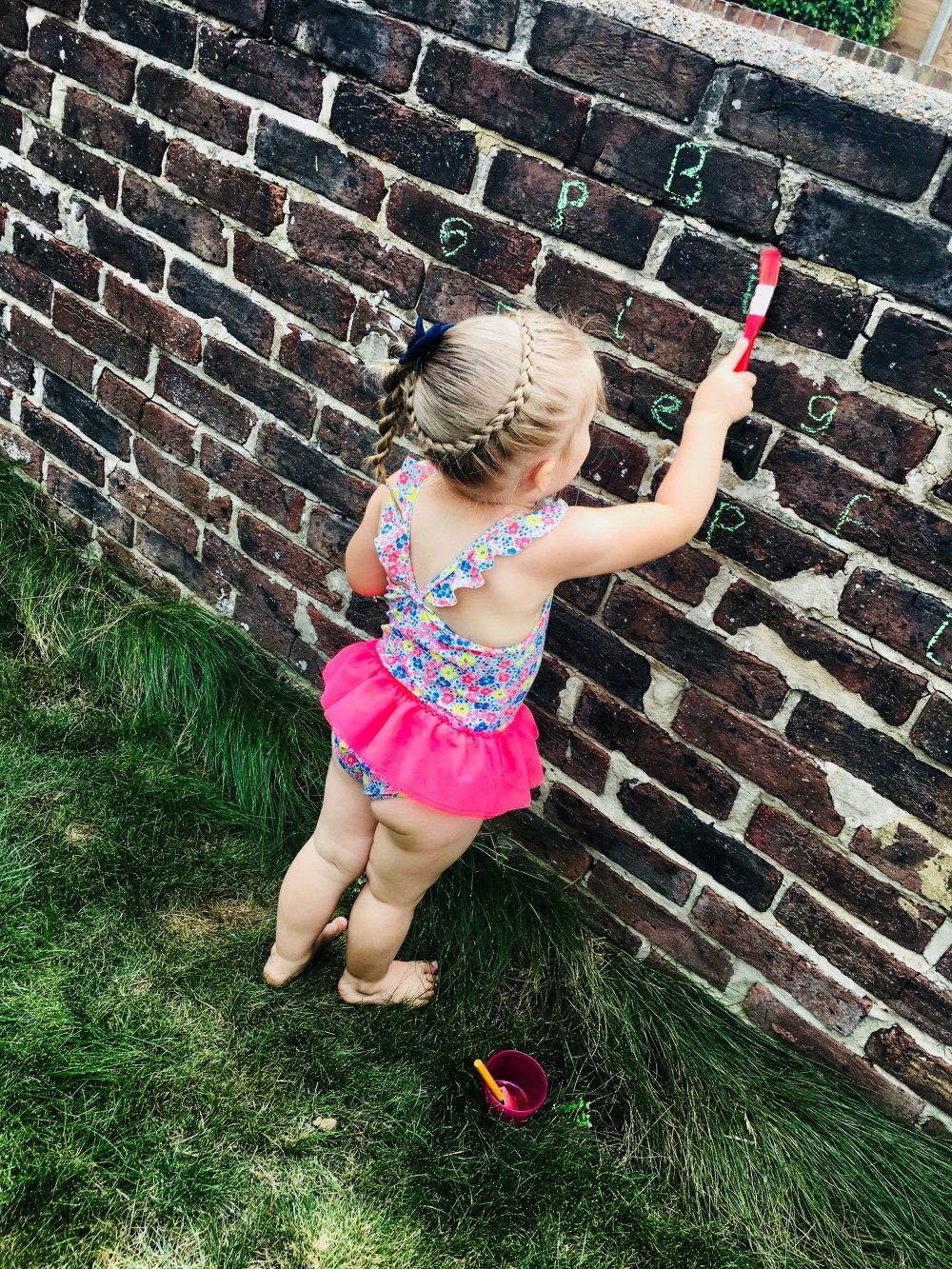 5CA4E4A9-C1BD-4642-A653-D0AD1113E97D